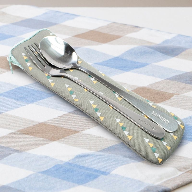 Set-De-Cuchara-Y-Tenedor-Con-Estuche-De-Tela-Azul-20-5Cm-3Pzas-Podras-Recibir-Alguno-De-Los-Productos-En-Las-Im-genes-Seg-n-Stock-5-2486