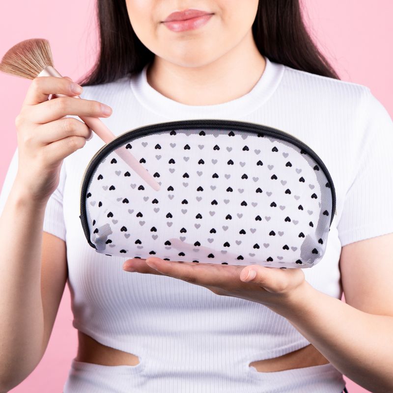 Cosmetiquera-En-Forma-De-Concha-De-Malla-Con-Patron-De-Corazones-Miniso-8-9924