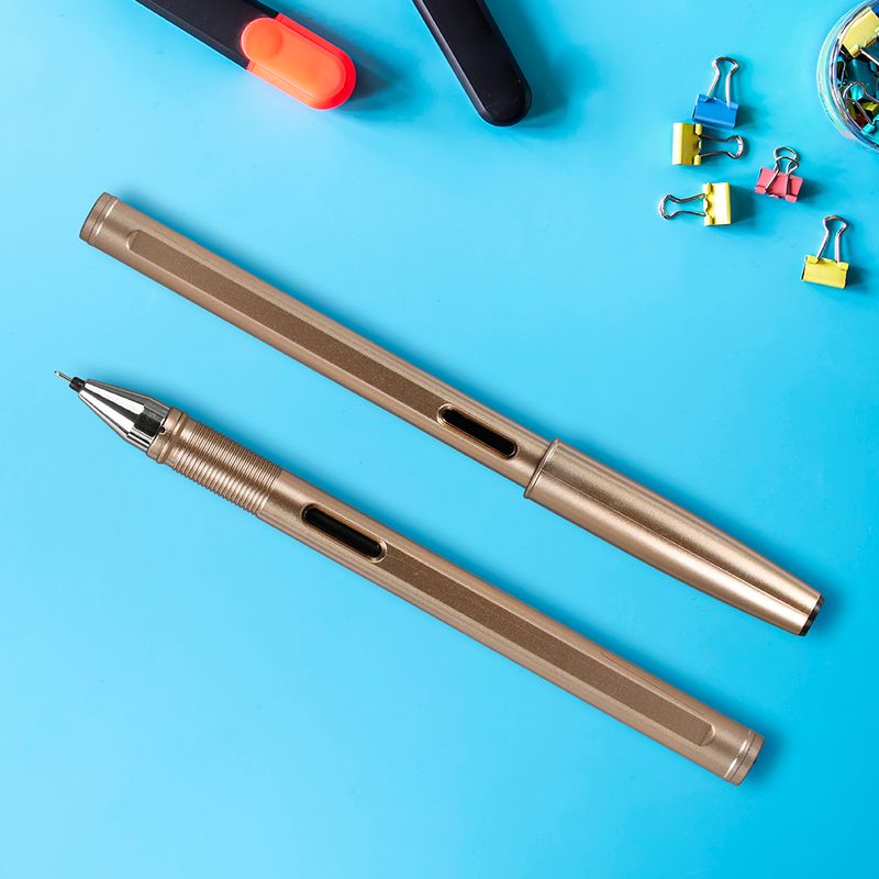 Pluma-0-28Mm-De-Gel-Negro-De-Varilla-Dorada-2-Pzas-2-3951