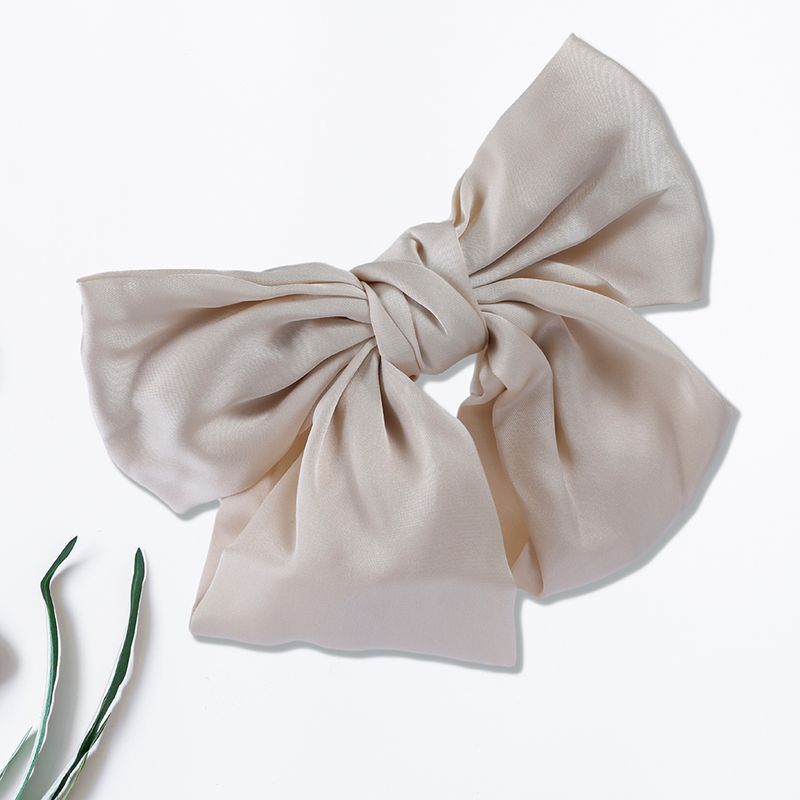 Mo-o-para-Cabello-con-Broche-Blanco-4-6185