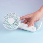Ventilador-Giratorio-de-Mano-Verde-Claro-Dise-o-Helados-Ventilador-Giratorio-Mod-Ms-L2864-Cielo-MS-L2864-Azul-Cielo-2-3887