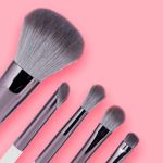 Kit-Mini-Brochas-De-Maquillaje-Con-Cosmetiquera-Miniso-Sint-ticas-Grises-5-Piezas-2-25214
