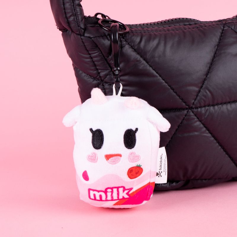Llavero-Tokidoki-Lechita-De-Fresa-Felpa-Rosa-5-25799