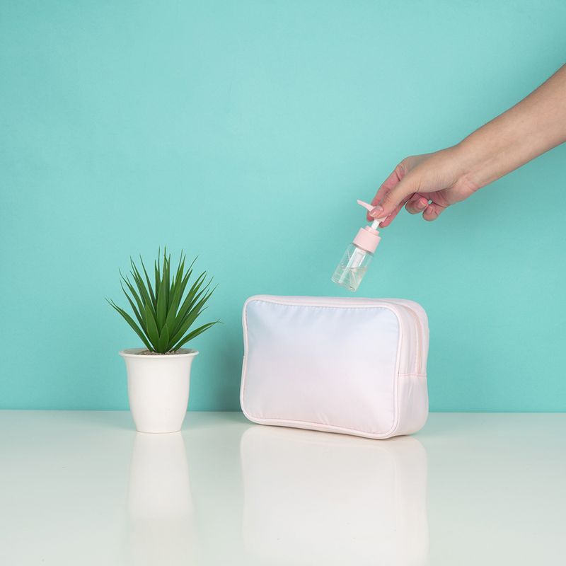 Bolsa-De-Viaje-Miniso-Blanco-2-14369