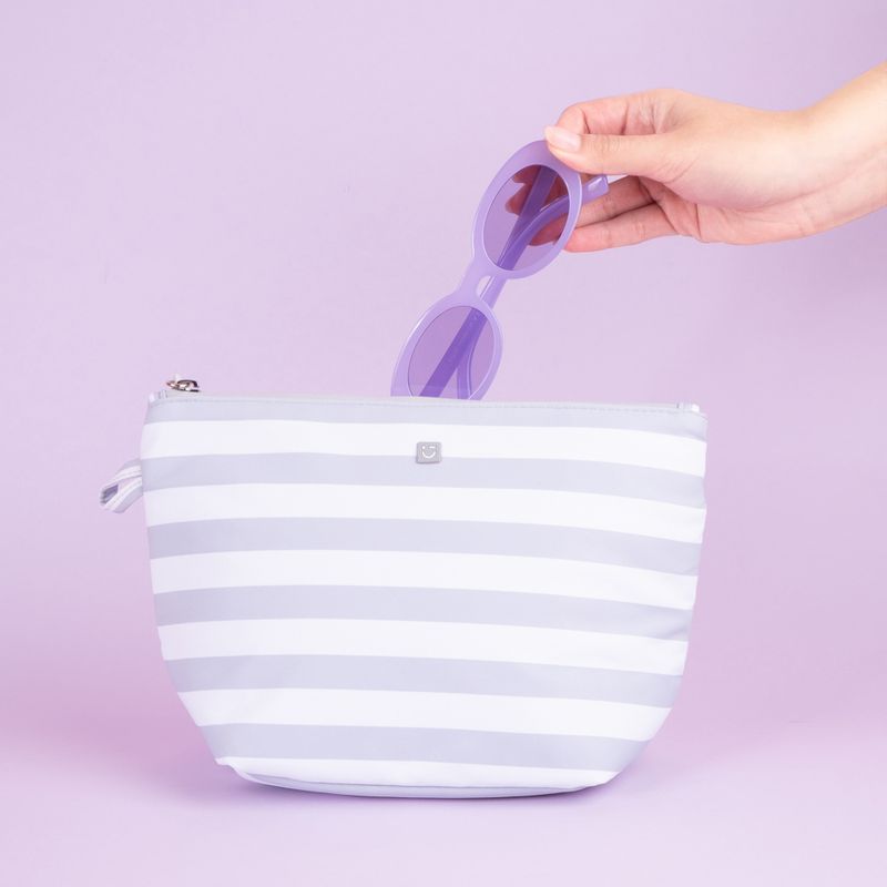 Cosmetiquera-MINISO-Dise-o-De-Rayas-Gris-2-26242