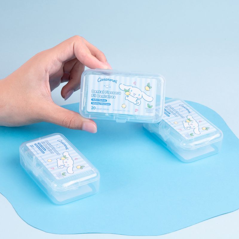 Set-Paquetes-Hilos-Dentales-En-Arco-Sanrio-Cinnamoroll-Desechables-Menta-3-Piezas-2-27403