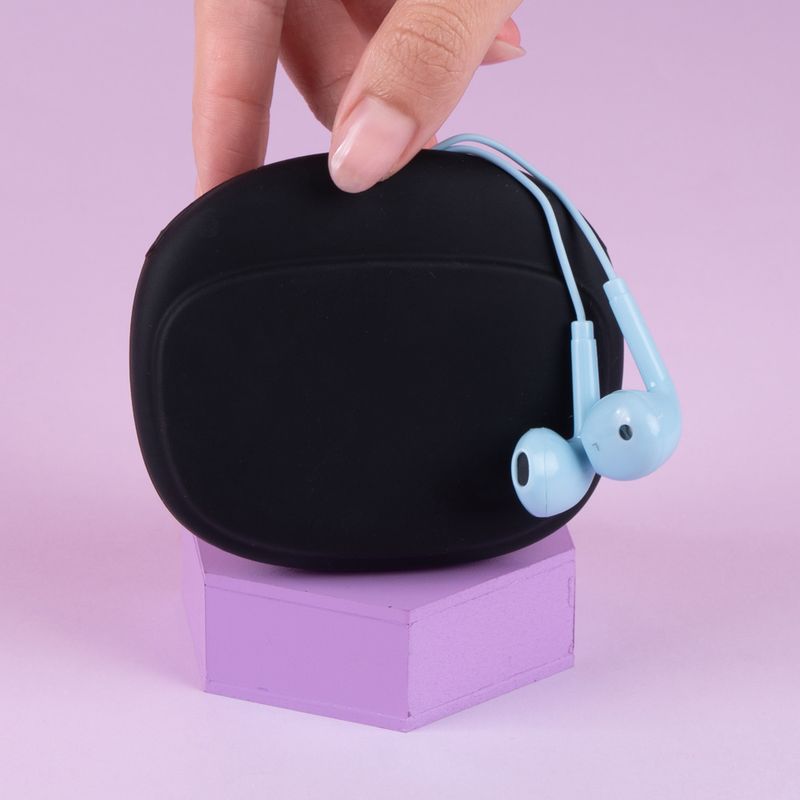 Funda-Protectora-Para-Cables-Minimalista-Silicona-Negra-10x9-cm-2-27432