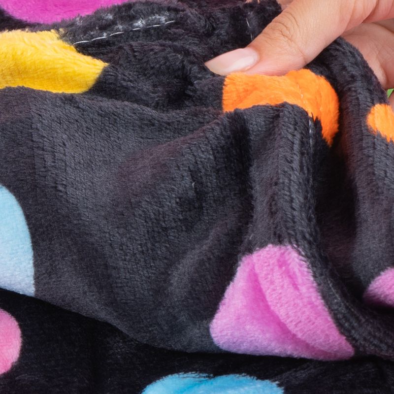 Manta-Miniso-Dots-Textil-Negra-7-25832