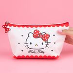Cosmetiquera-Sanrio-Hello-Kitty-Sint-tica-Blanca-22x13-cm-2-28434