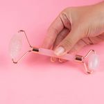 Rodillo-Masajeador-Facial-MINISO-Pink-Pearl-Cuarcita-Rosa-Doble-Cabeza-2-24994
