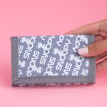 Cartera-Para-Mujer-Snoopy-Explorador-Del-Espacio-Textil-Gris-2-24330