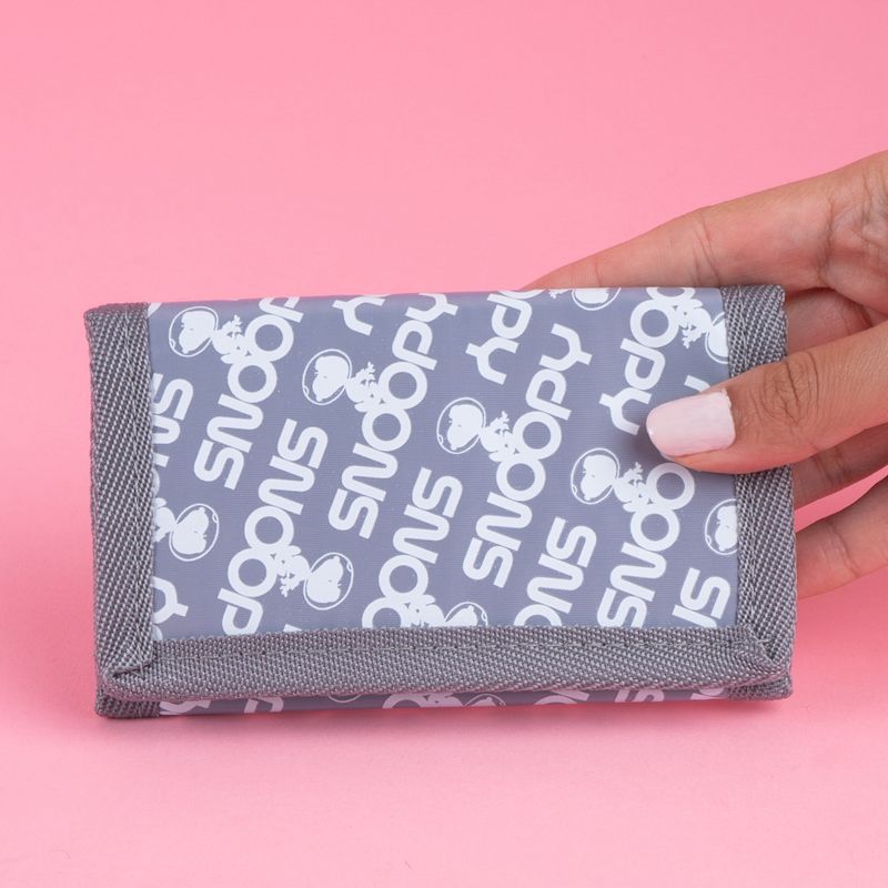 Cartera-Para-Mujer-Snoopy-Explorador-Del-Espacio-Textil-Gris-2-24330