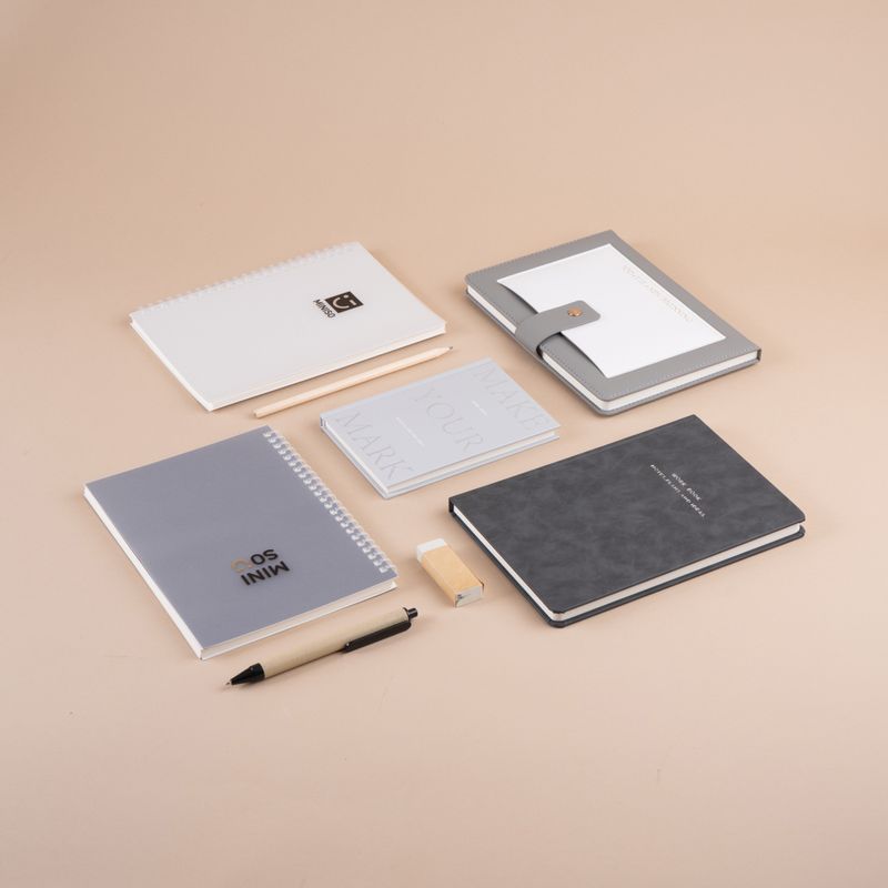 Libreta-Pasta-Dura-Silver-Gray-Gris-80-Hojas-3-29288