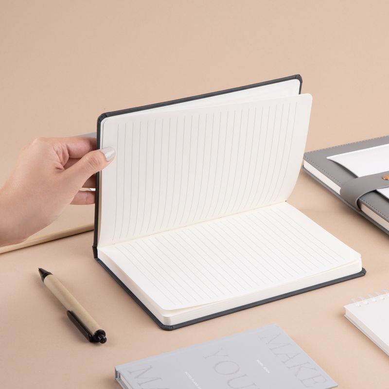 Libreta-Pasta-Dura-Silver-Gray-Negra-80-Hojas-2-29302