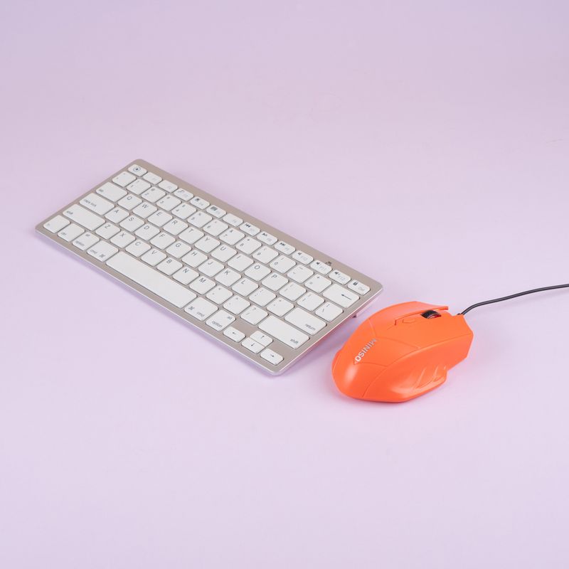 Mouse-Con-Cable-Minimalista-Sint-tico-Naranja-3-29877