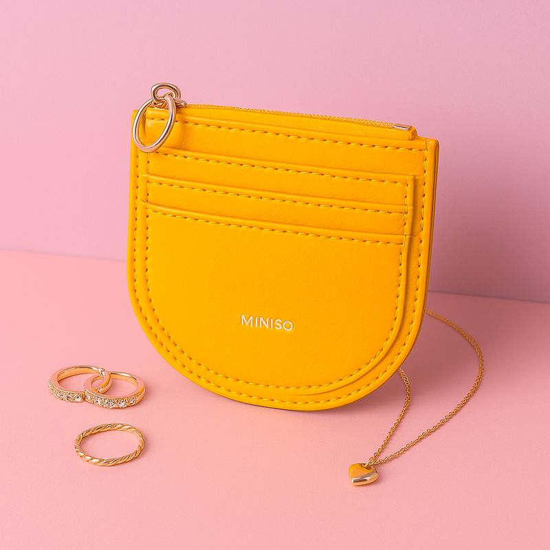 Monedero-Media-Luna-Sint-tico-Amarillo-13x10-cm-4-30267