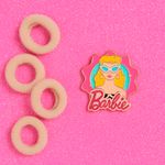 Pin-Decorativo-Barbie-Met-lico-Multicolor-2-30438