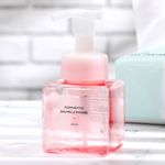 BOTELLA-DE-VIAJE-ROSA-250-ML-MINISO-2-1651