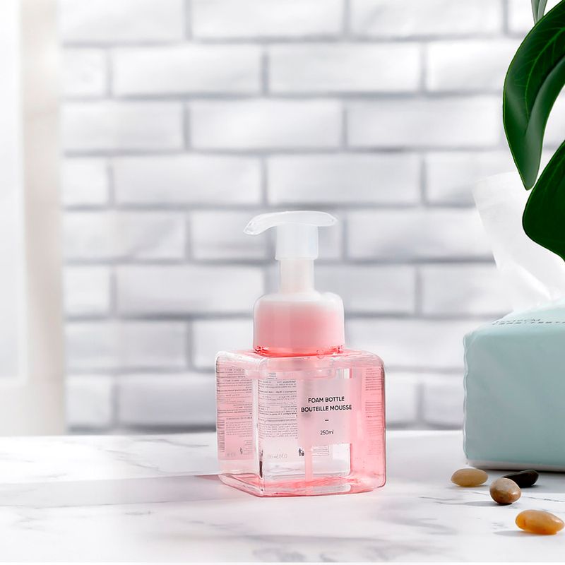 BOTELLA-DE-VIAJE-ROSA-250-ML-MINISO-3-1651