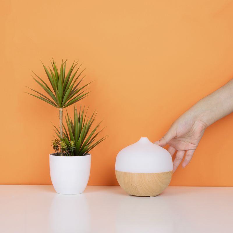 Humidificador-Al-mbrico-Con-Iluminaci-n-Sint-tico-13x13x12-cm-Difusor-Arom-tico-2-15537