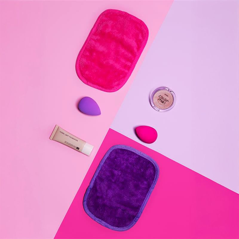 Kit-Maquillaje-Esponja-Y-Toallita-Desmaquillante-2-24618