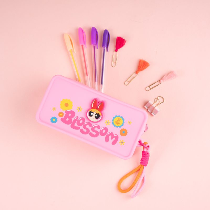 Cosmetiquera-Las-Chicas-Superpoderosas-Bomb-n-Silicona-Rosa-19x19-cm-3-31038