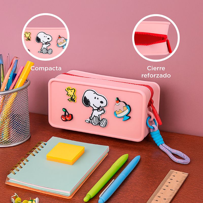Cosmetiquera-Snoopy-Silicona-Rosa-19x6-5x9-cm-5-31474